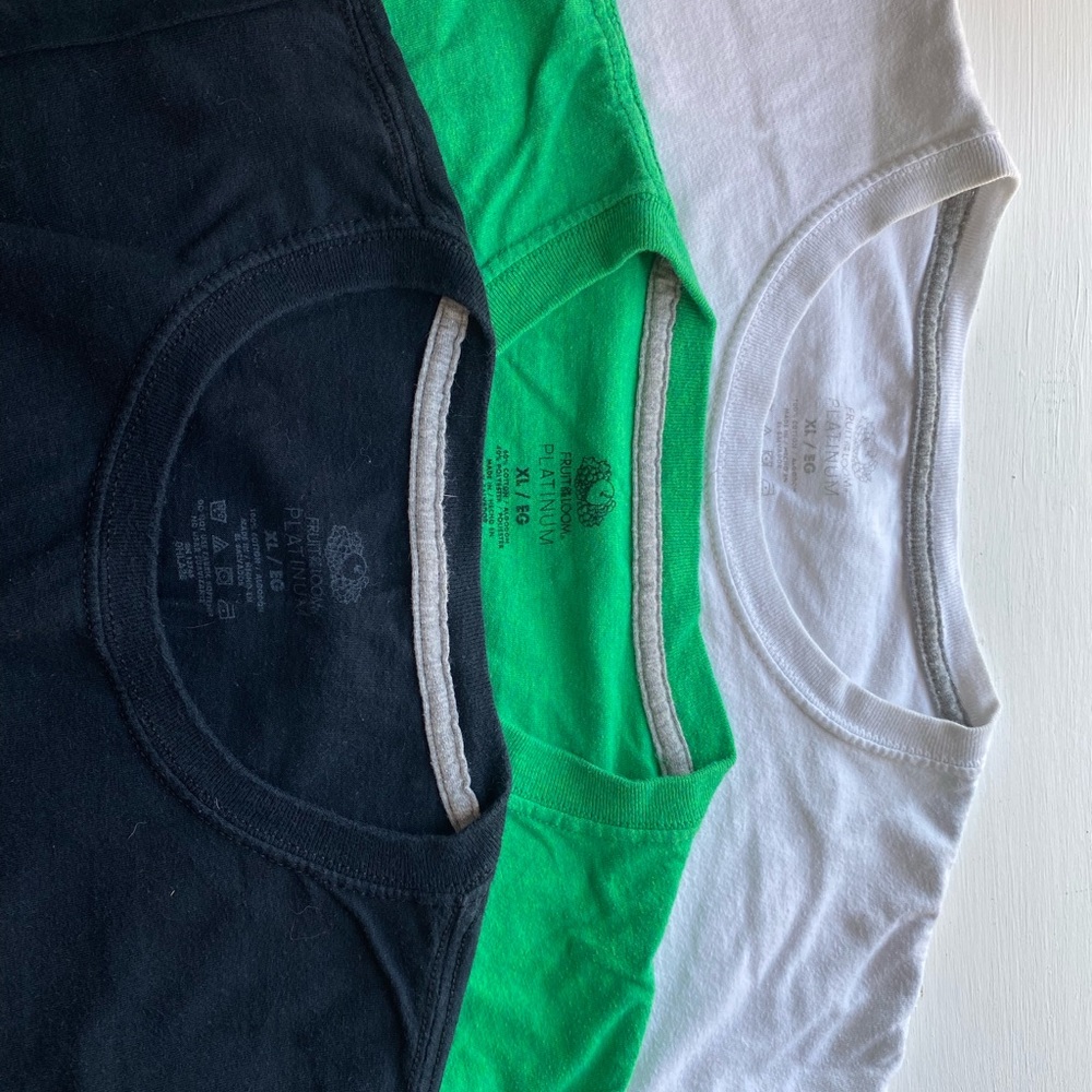 3 muscle shirts fruit of the loom XL